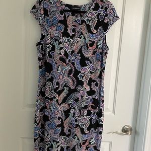 Beautiful multi color patterned dress, size 12. Very Comfy, like new.